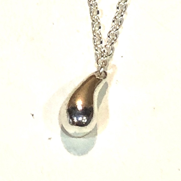 925 Silver Teardrop Pendant Necklace - Picture 2 of 4